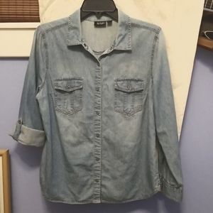 a.n.a womens petite large all cotton long sleeve pearl snap lightwt denim shirt